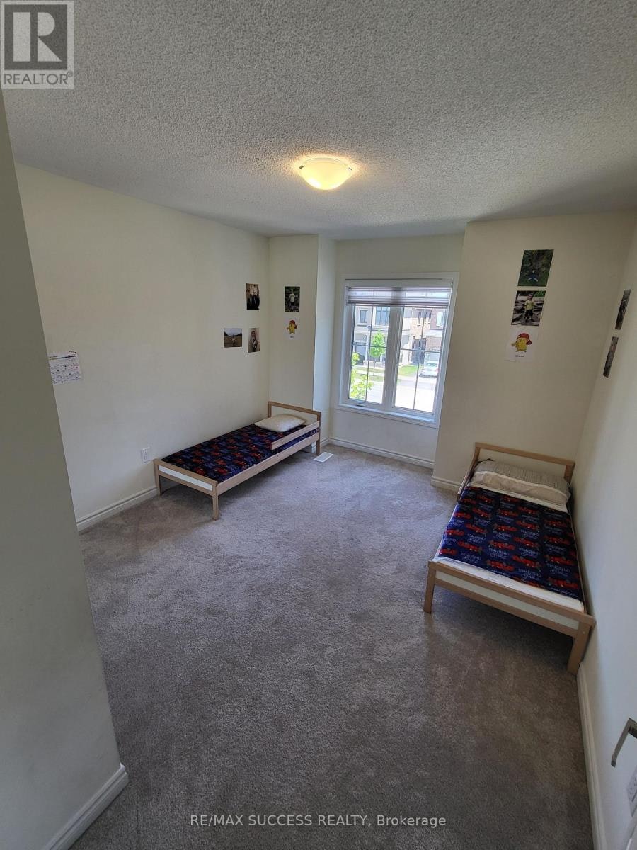 725 Kennedy Circle W, Milton, ON, L9E 1R9 - 14