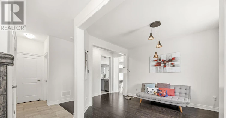 97 Kingknoll Crescent, Georgina, ON, L4P 0C9 - 6