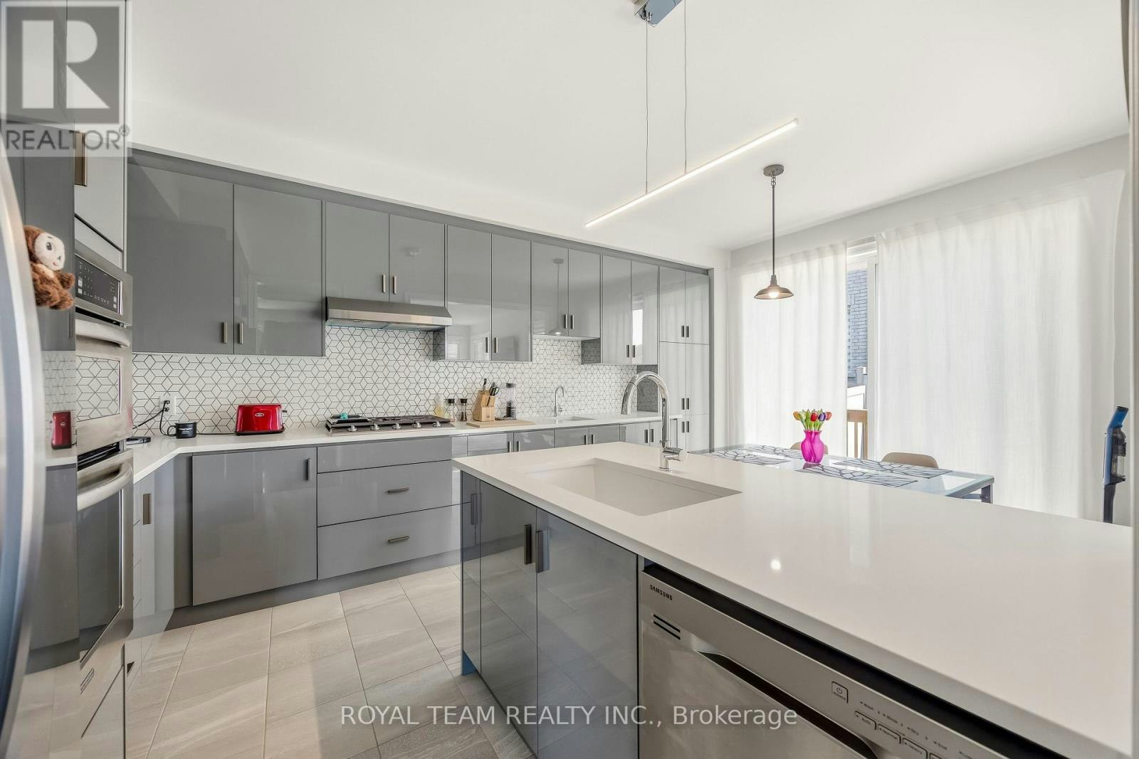 97 Kingknoll Crescent, Georgina, ON, L4P 0C9 - 17