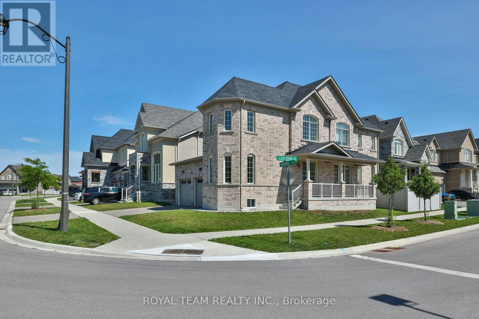 97 Kingknoll Crescent, Georgina, ON, L4P 0C9 - 2