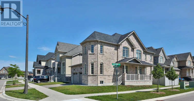 97 Kingknoll Crescent, Georgina, ON, L4P 0C9 - 2