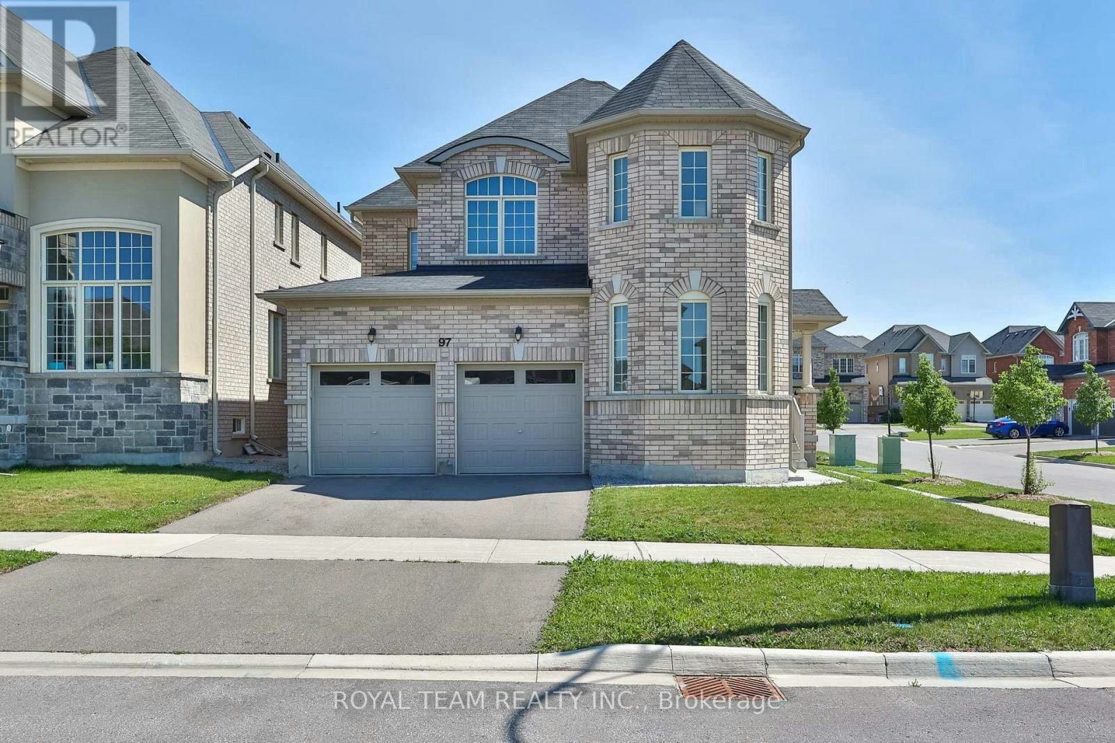 97 Kingknoll Crescent, Georgina, ON, L4P 0C9