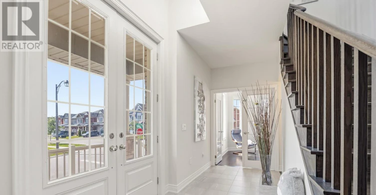 97 Kingknoll Crescent, Georgina, ON, L4P 0C9 - 4