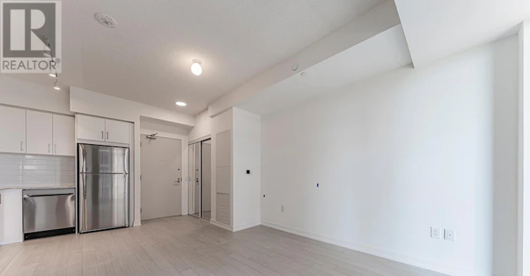 922-4010 Eglinton Avenue W, Toronto, ON, M9A 0G5 - 3