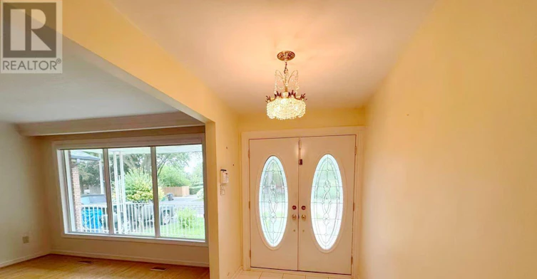 UPPER-1353 Myron Drive, Mississauga, ON, L5E 2N5 - 5