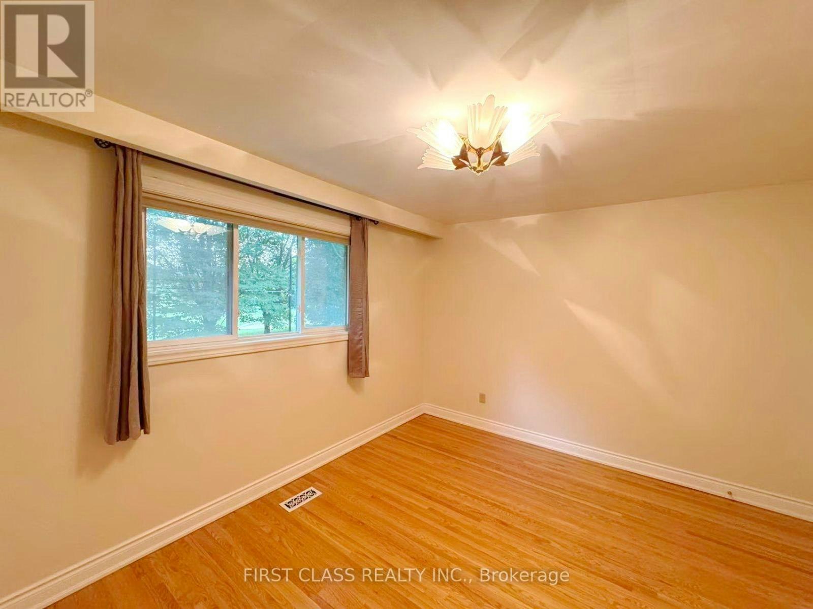 UPPER-1353 Myron Drive, Mississauga, ON, L5E 2N5 - 31