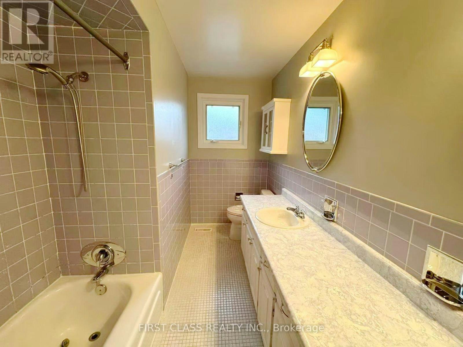 UPPER-1353 Myron Drive, Mississauga, ON, L5E 2N5 - 37