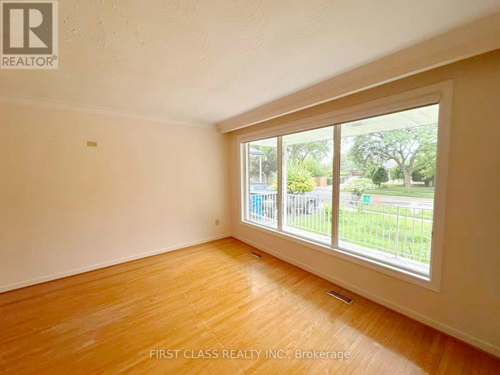 UPPER-1353 Myron Drive, Mississauga, ON, L5E 2N5 - 6