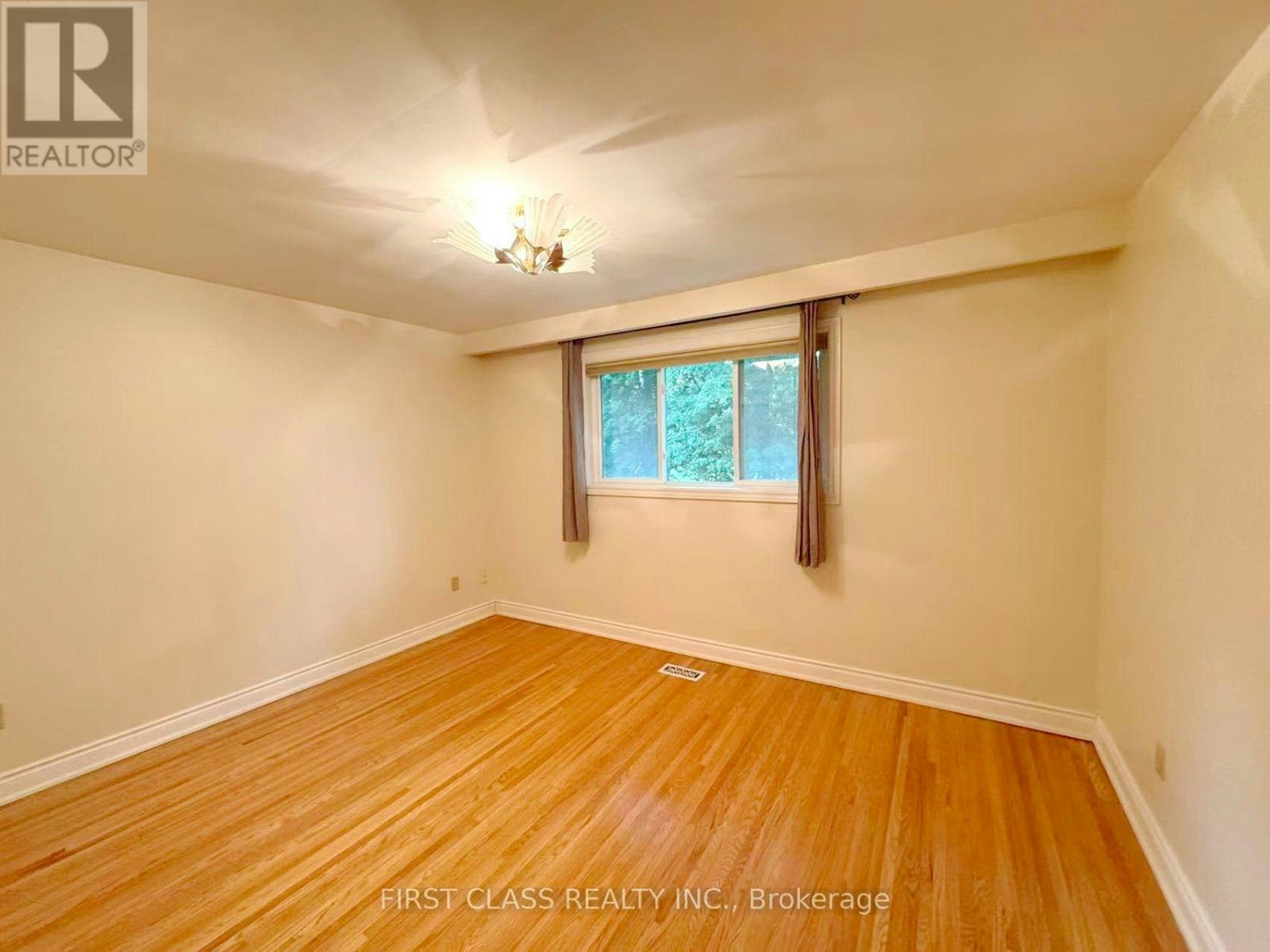 UPPER-1353 Myron Drive, Mississauga, ON, L5E 2N5 - 32