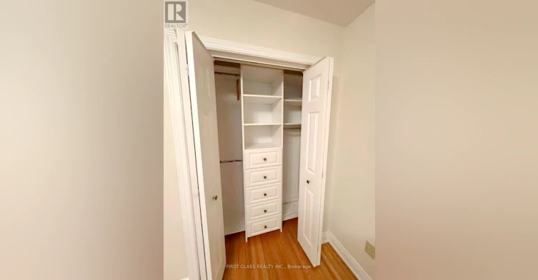 UPPER-1353 Myron Drive, Mississauga, ON, L5E 2N5 - 35