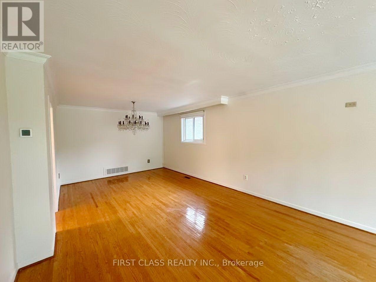 UPPER-1353 Myron Drive, Mississauga, ON, L5E 2N5 - 9