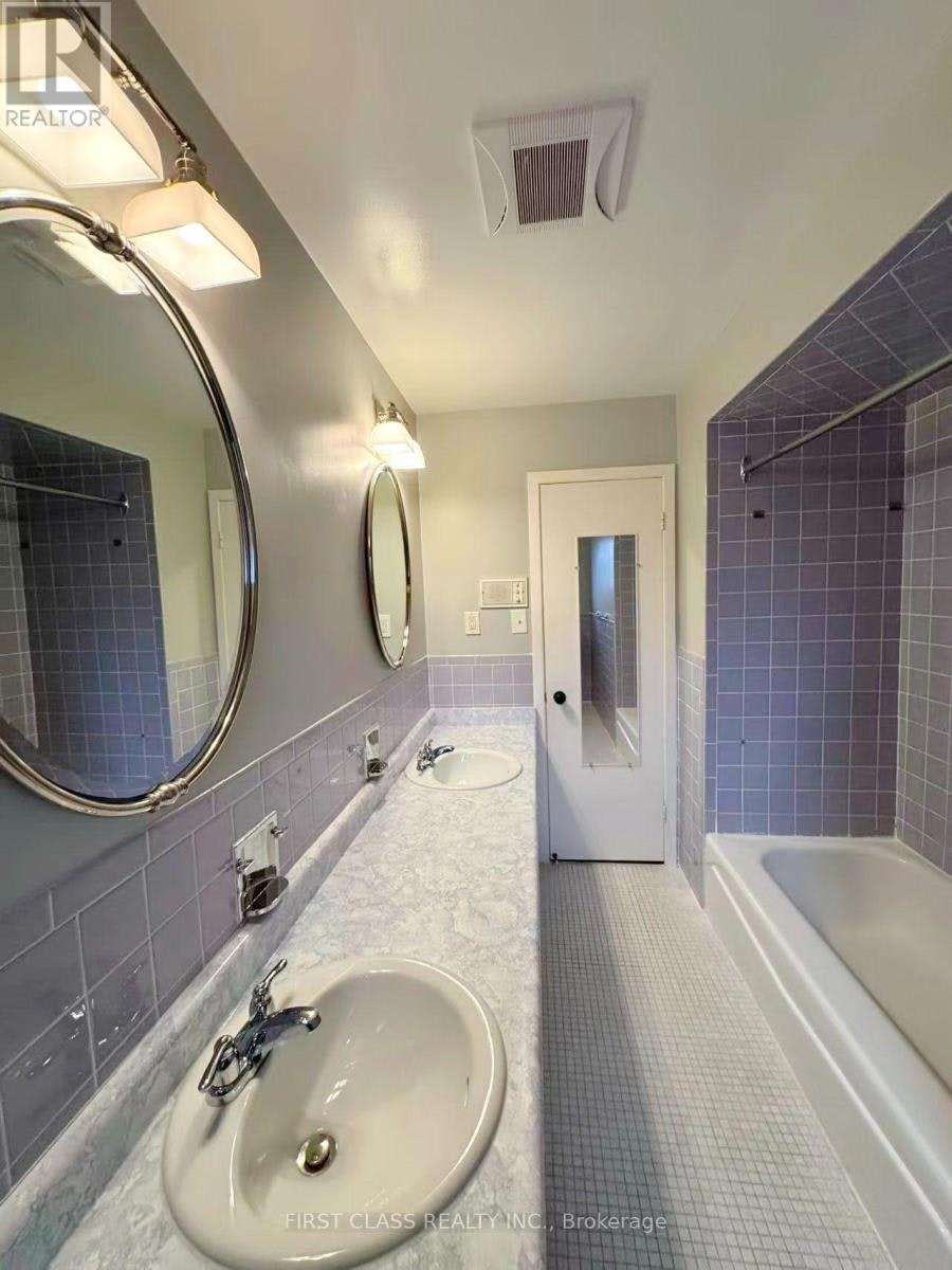 UPPER-1353 Myron Drive, Mississauga, ON, L5E 2N5 - 36