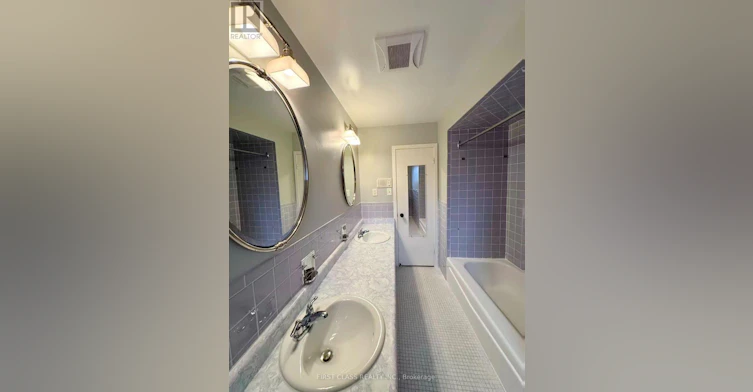 UPPER-1353 Myron Drive, Mississauga, ON, L5E 2N5 - 36