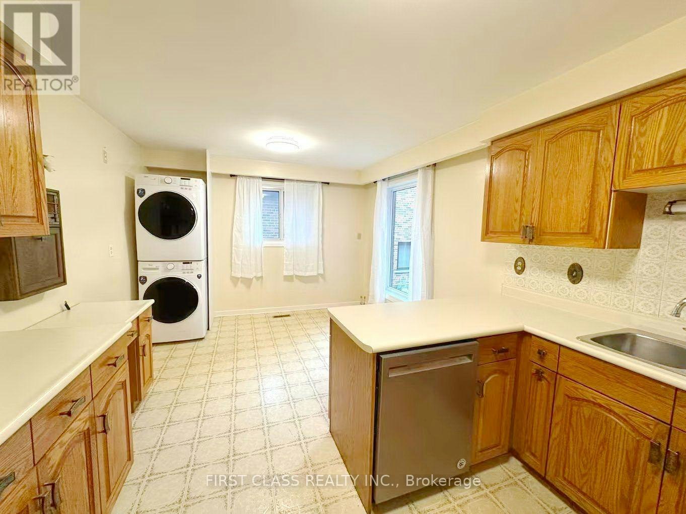 UPPER-1353 Myron Drive, Mississauga, ON, L5E 2N5 - 14
