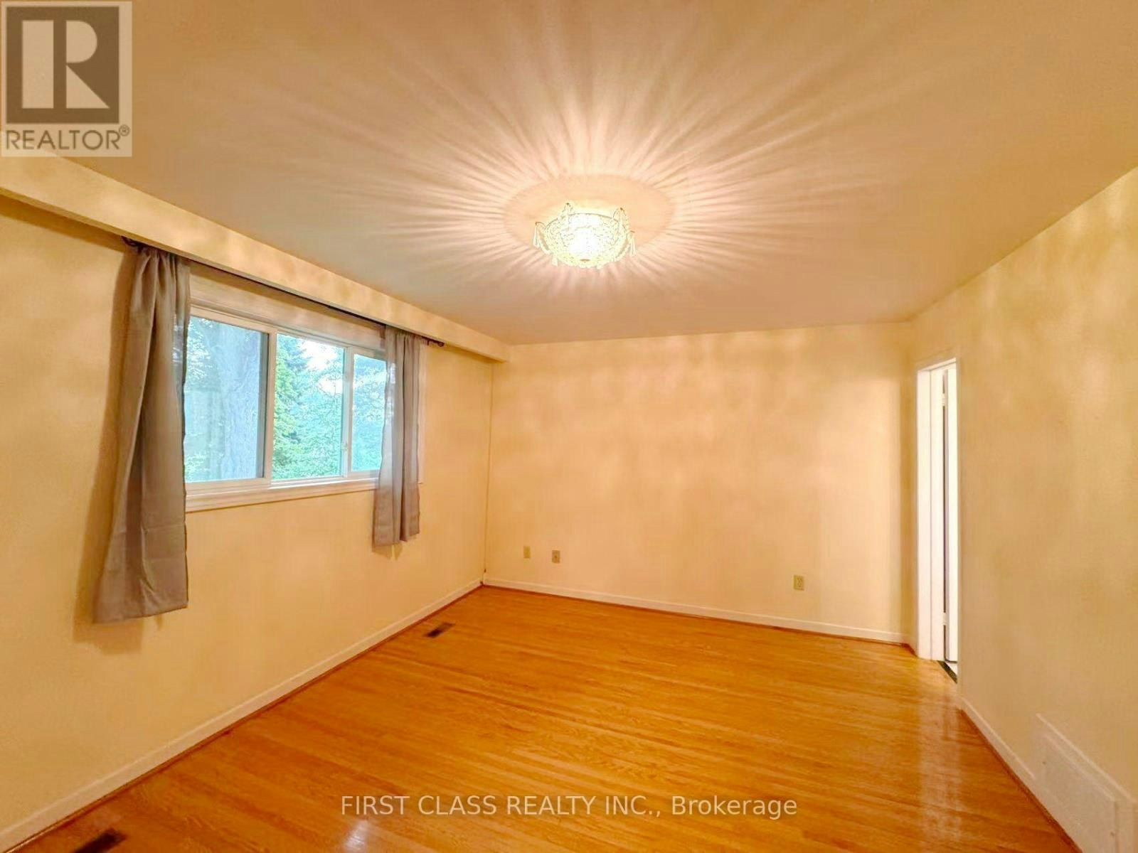 UPPER-1353 Myron Drive, Mississauga, ON, L5E 2N5 - 19