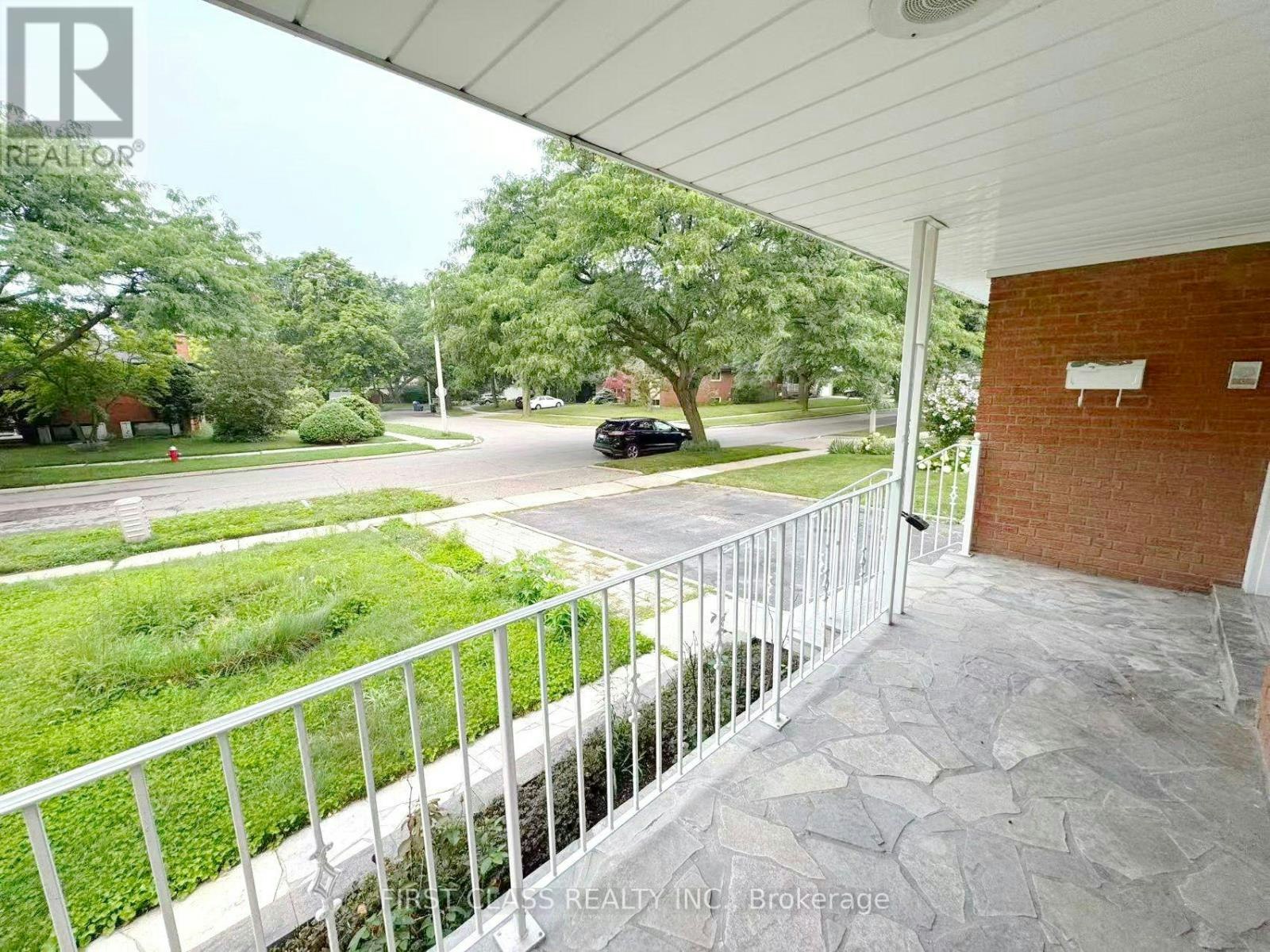 UPPER-1353 Myron Drive, Mississauga, ON, L5E 2N5 - 3