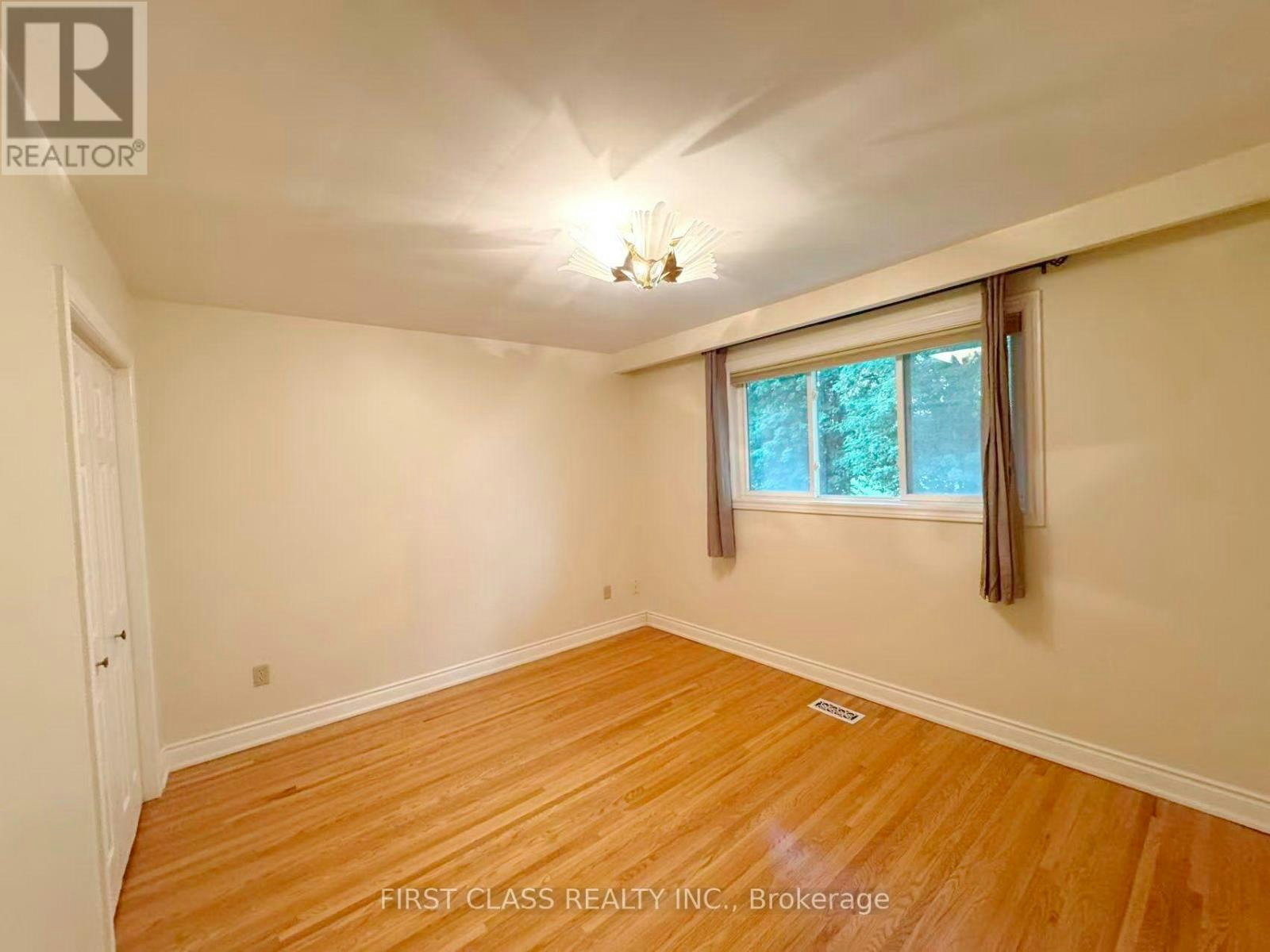 UPPER-1353 Myron Drive, Mississauga, ON, L5E 2N5 - 30