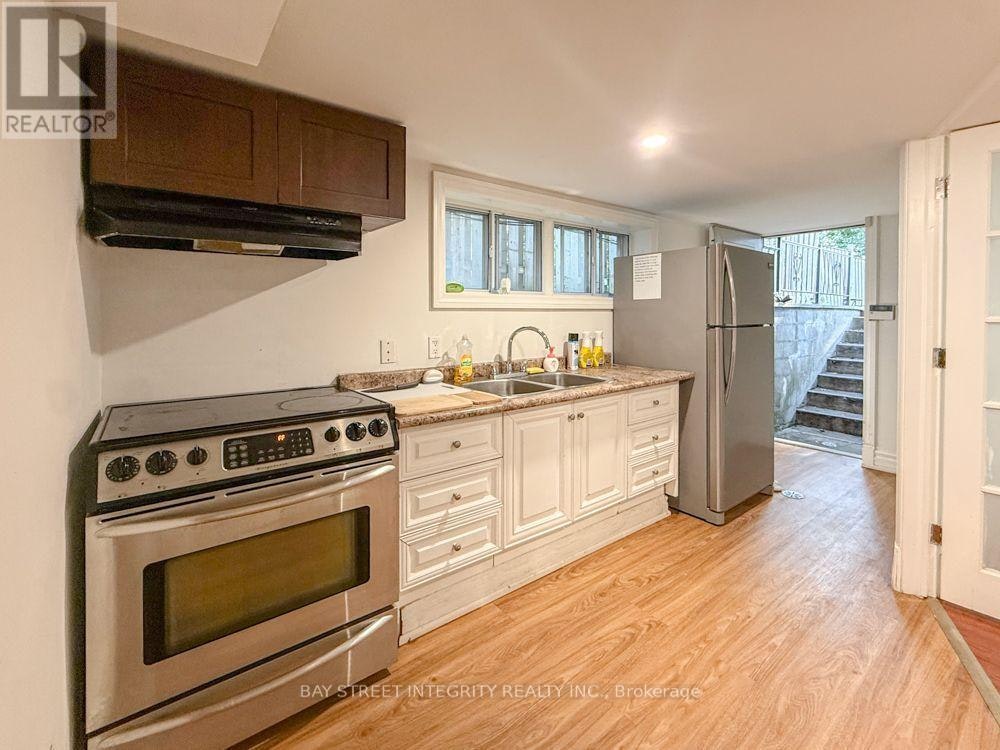 LOWER-275 Estelle Avenue, Toronto, ON, M2N 5J4