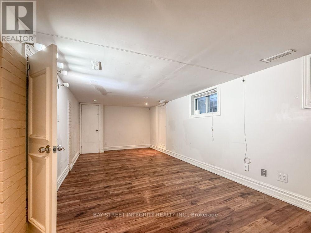 LOWER-275 Estelle Avenue, Toronto, ON, M2N 5J4 - 3