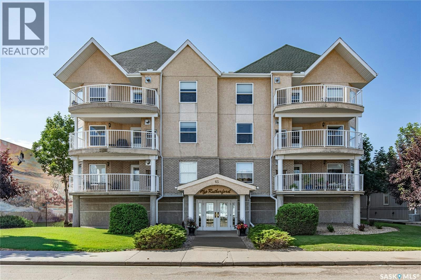 104-65 Hochelaga Street W, Moose Jaw, SK, S6H 2E9