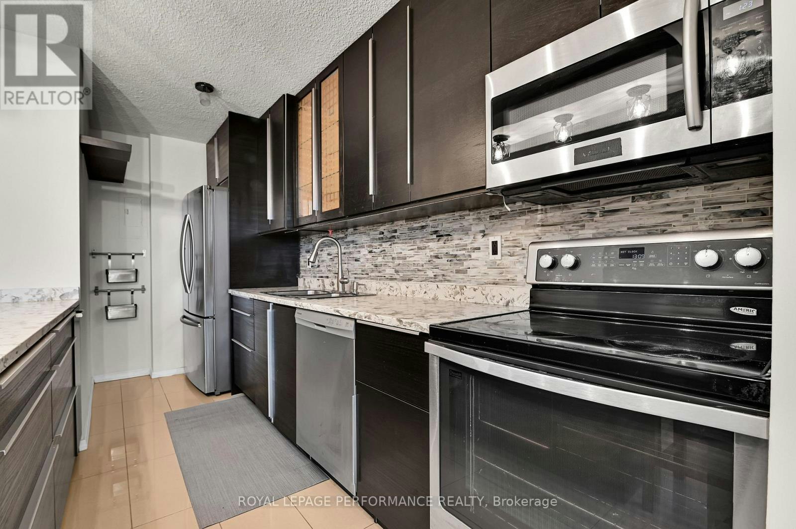 1102-1785 Frobisher Lane, Ottawa, ON, K1G 3T7 - 14
