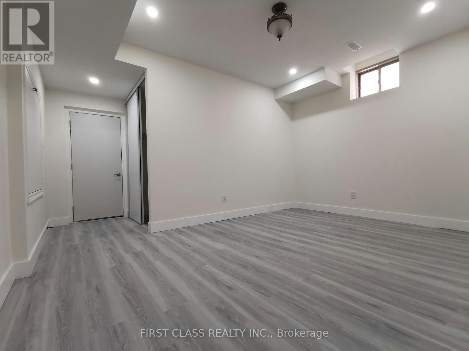 657 Clifford Perry Place, Newmarket, ON, L3X 0J4 - 15