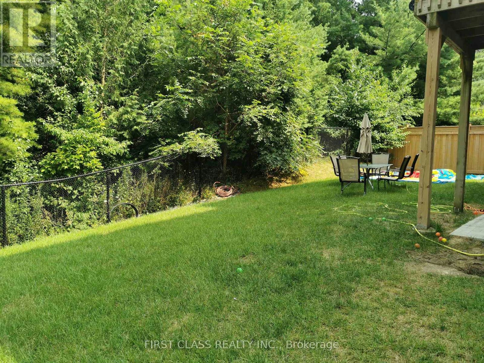 657 Clifford Perry Place, Newmarket, ON, L3X 0J4 - 2