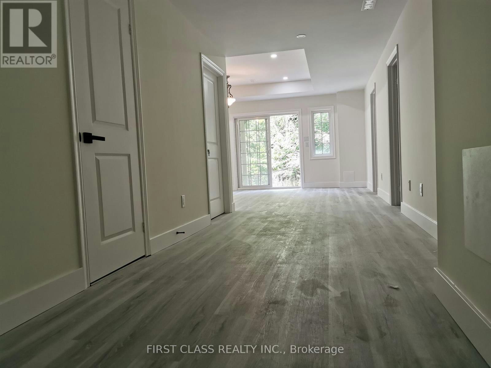 657 Clifford Perry Place, Newmarket, ON, L3X 0J4 - 3