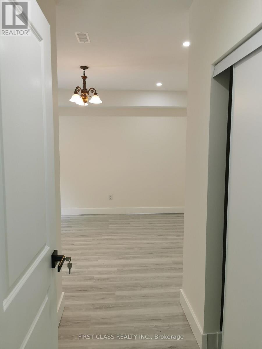 657 Clifford Perry Place, Newmarket, ON, L3X 0J4 - 9