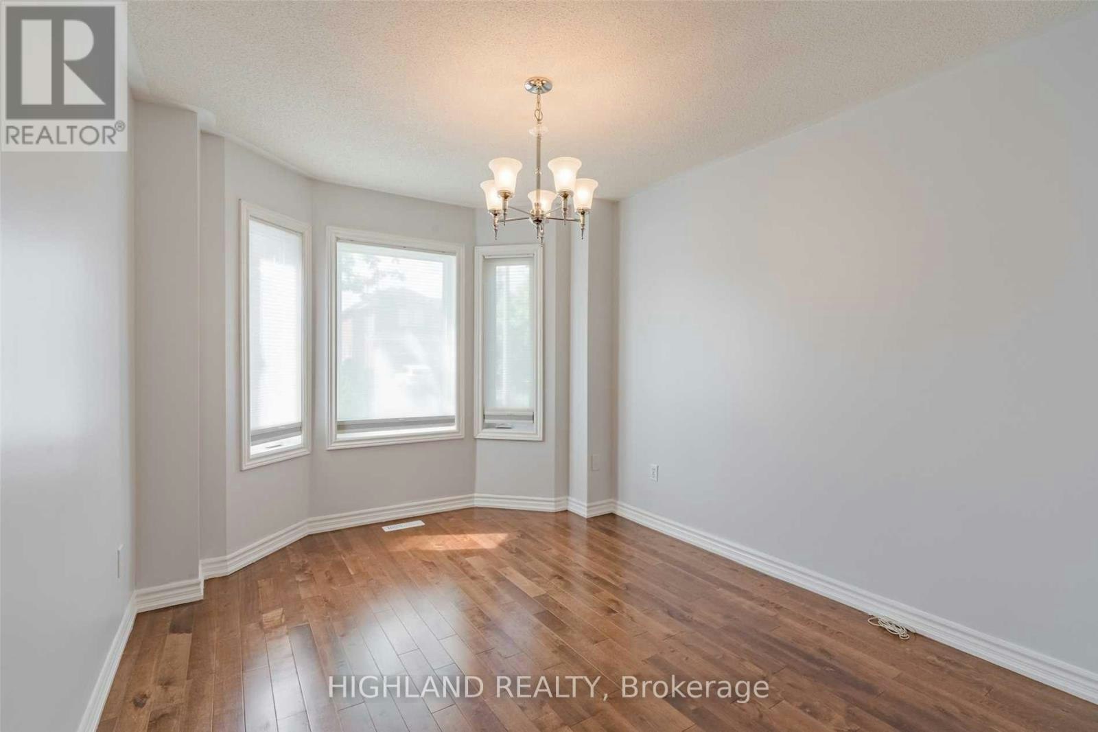 1130 Glen Valley Road, Oakville, ON, L6M 3K8 - 2