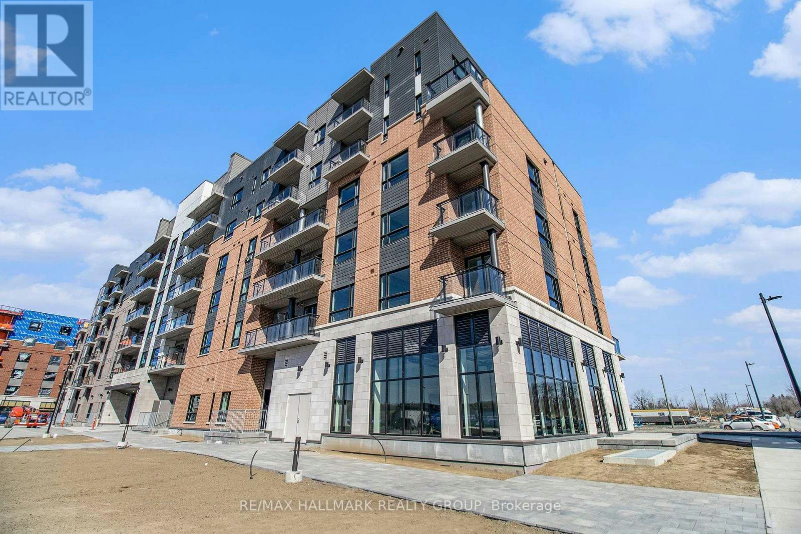 311-1350 Hemlock Road, Ottawa, ON, K1K 5C2 - 2