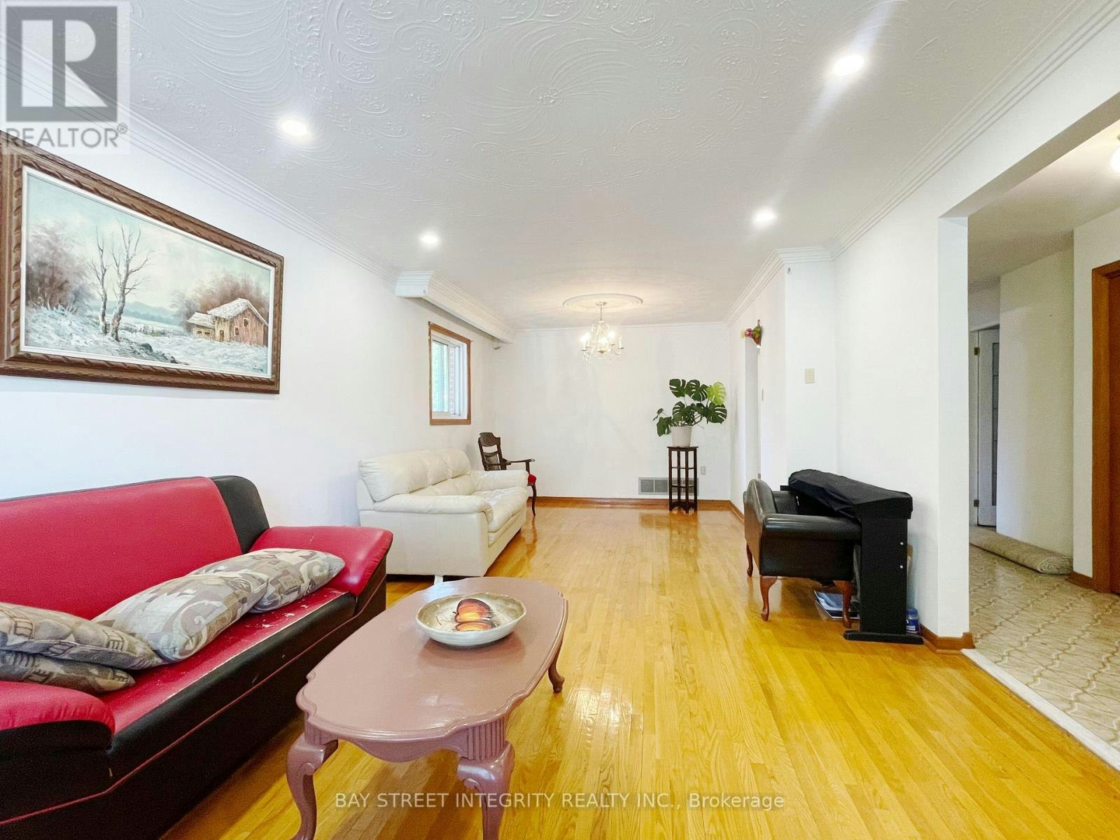 34 Iangrove Terrace, Toronto, ON, M1W 2H2 - 2
