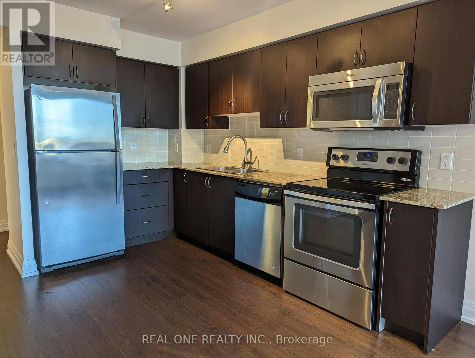 326-372 7 Highway E, Richmond Hill, ON, L4B 0C6 - 4