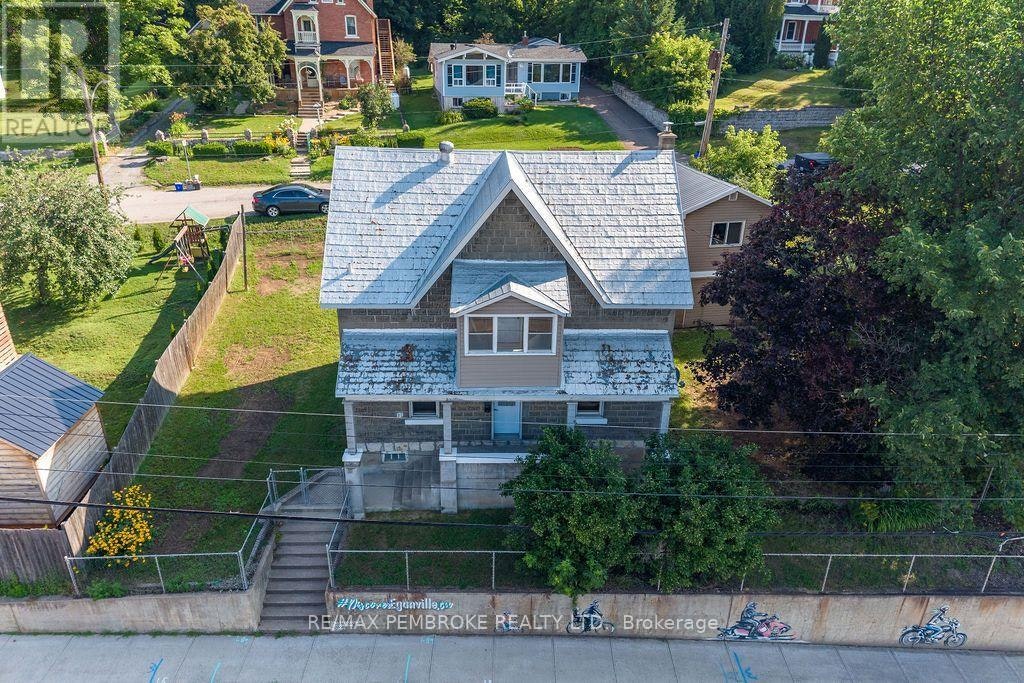 131 Bonnechere Street W, Eganville, ON, K0J 1T0