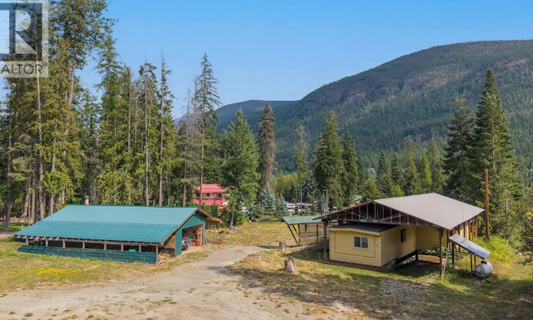 4717 Goat River North Road