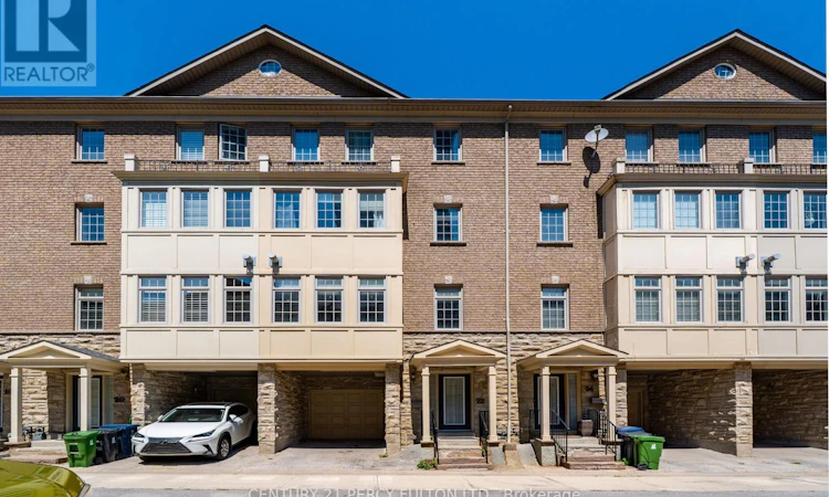 15-22 William Poole Way