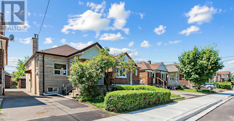 491 Hopewell Avenue, Toronto, ON, M6E 2S5