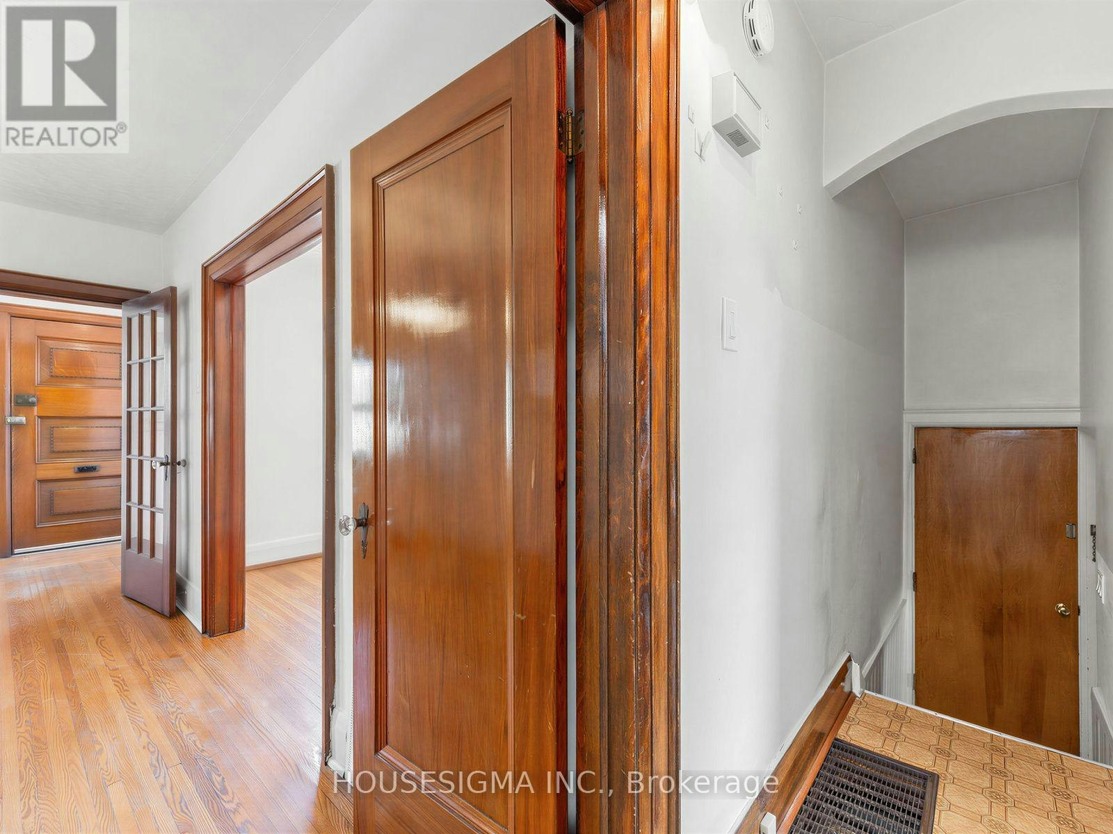 491 Hopewell Avenue, Toronto, ON, M6E 2S5 - 16