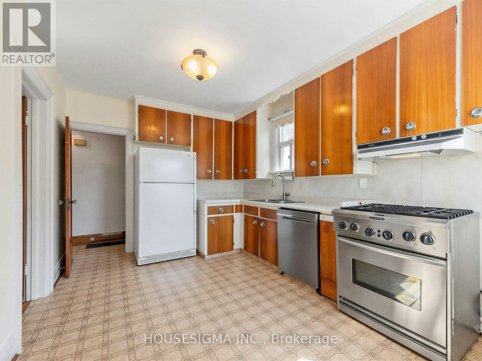 491 Hopewell Avenue, Toronto, ON, M6E 2S5 - 2
