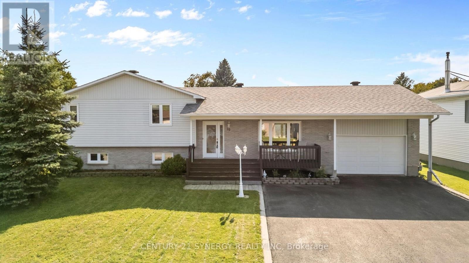 19 Promenade Boulevard, Russell, ON, K0A 1W1