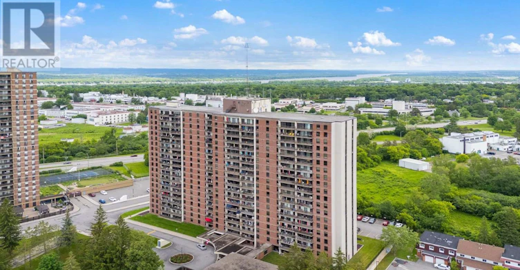 712-665 Bathgate Drive, Ottawa, ON, K1K 3Y4