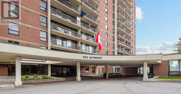 712-665 Bathgate Drive, Ottawa, ON, K1K 3Y4 - 3