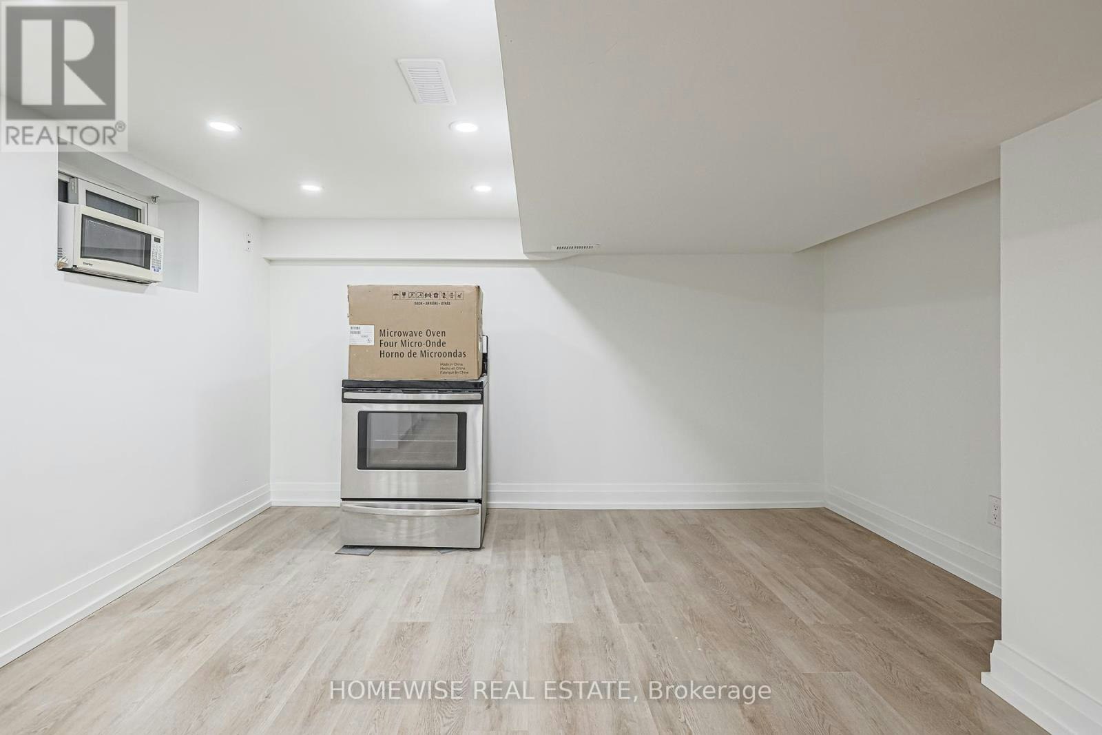 LOWER-81 Shields Avenue, Toronto, ON, M5N 2K3 - 11
