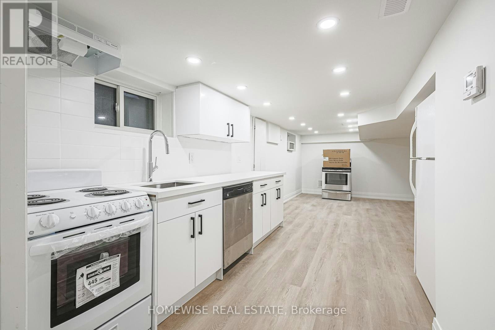 LOWER-81 Shields Avenue, Toronto, ON, M5N 2K3 - 4