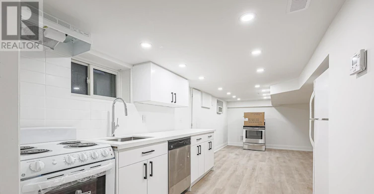 LOWER-81 Shields Avenue, Toronto, ON, M5N 2K3 - 4