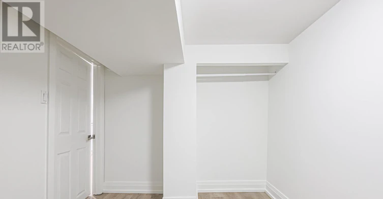 LOWER-81 Shields Avenue, Toronto, ON, M5N 2K3 - 9