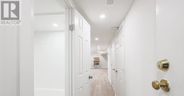 LOWER-81 Shields Avenue, Toronto, ON, M5N 2K3 - 16