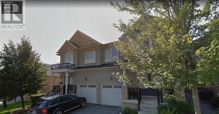 16-584 Tapestry Lane, Newmarket, ON, L3X 3C9