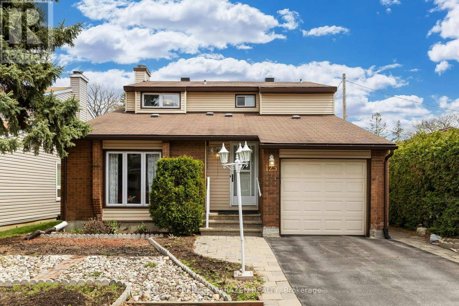 125 Lanark Avenue, Ottawa, ON, K1Z 8P6