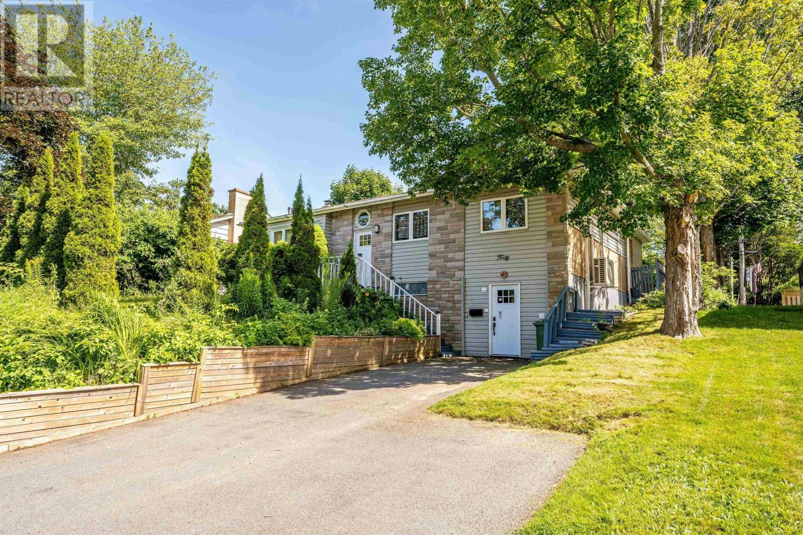 40 Gateway Road, Halifax, NS, B3M 1M9